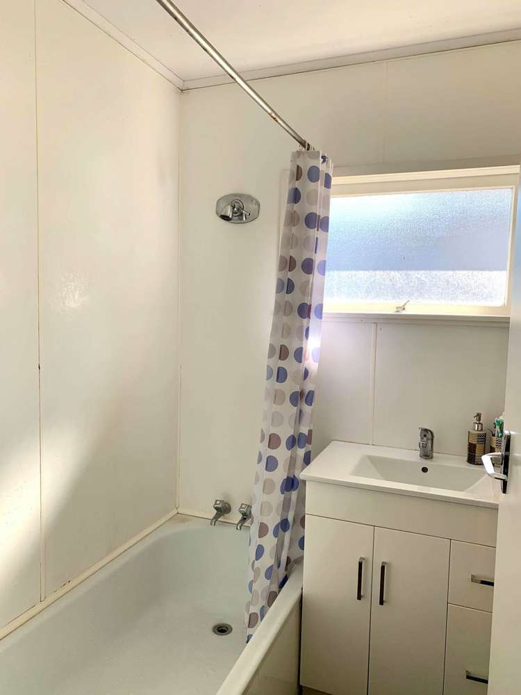 2/5 Valley View Road Glenfield_8