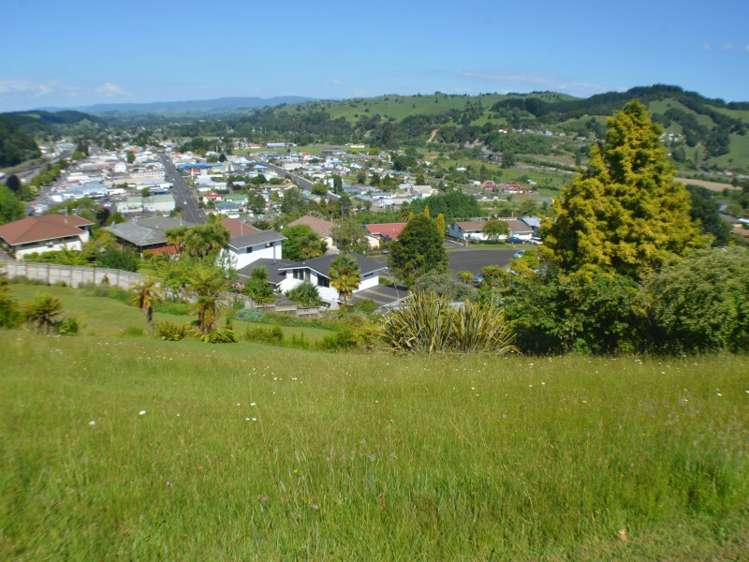 38 House Avenue Taumarunui_19