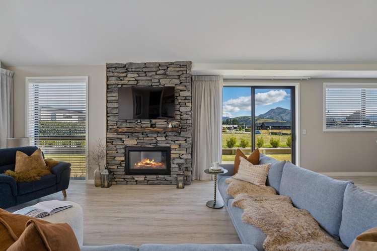 11 Rua Street Albert Town_13