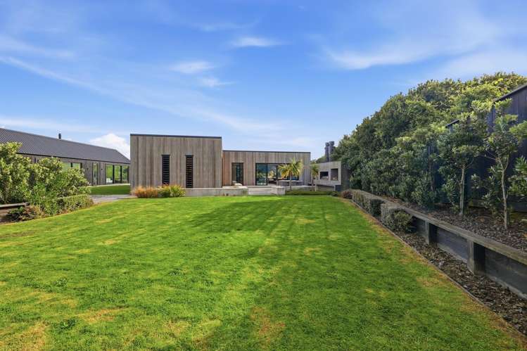 1371 Taieri Mouth Road Taieri Mouth_16