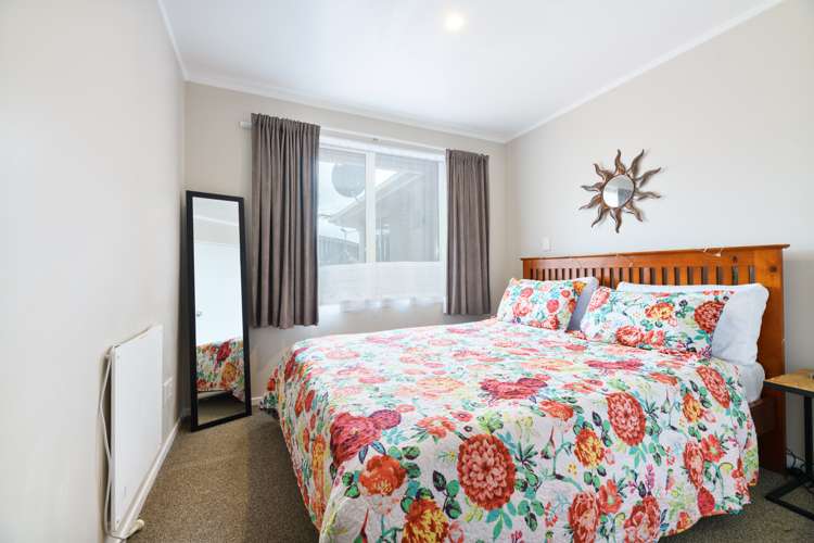 70 Kelman Road Kelston_9