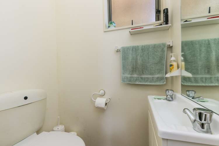 1 Atamira Close Churton Park_13