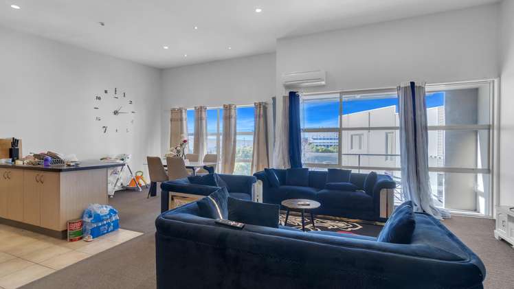 10/40 Hayton Road Wigram_12