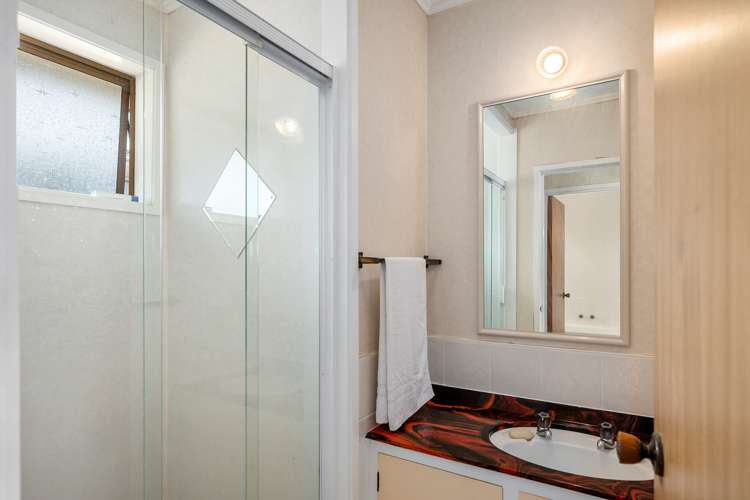 68 Weatherly Road Torbay_10