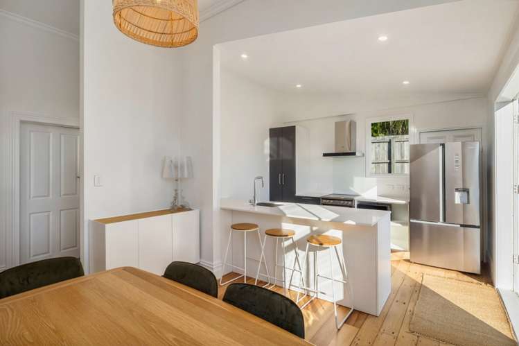 34 Lawrence Street 1685_8