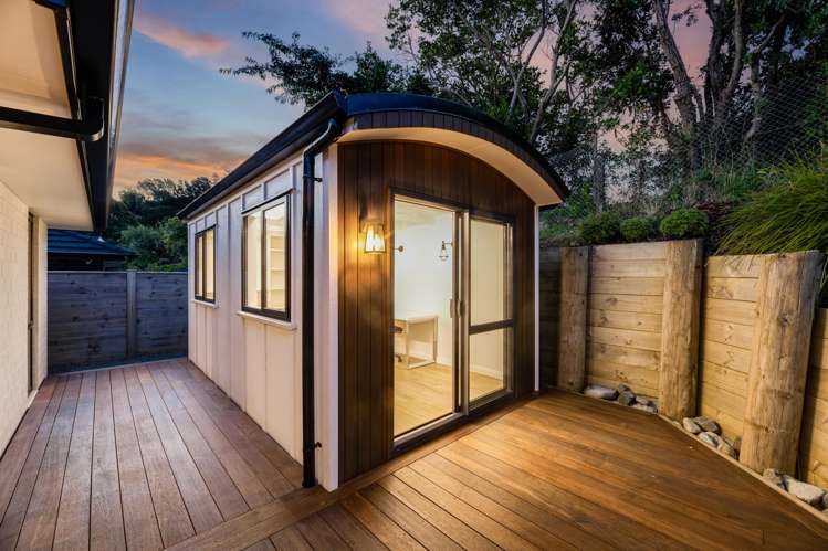 6 Martingale Drive Whitby_10