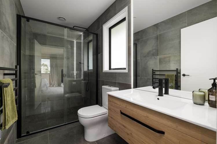 81 Adler Drive Ohauiti_10