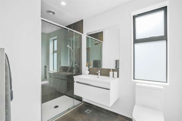 2/129 Sherborne Street Saint Albans_11