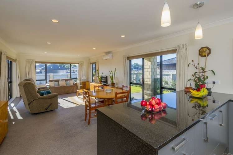 65 Kotuku Drive Paraparaumu Beach_15