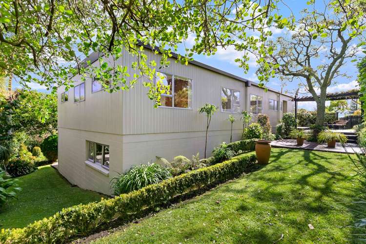 44 Maxwelton Drive Mairangi Bay_13