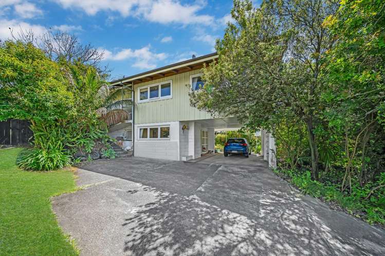 15 Colmar Road Mellons Bay_7