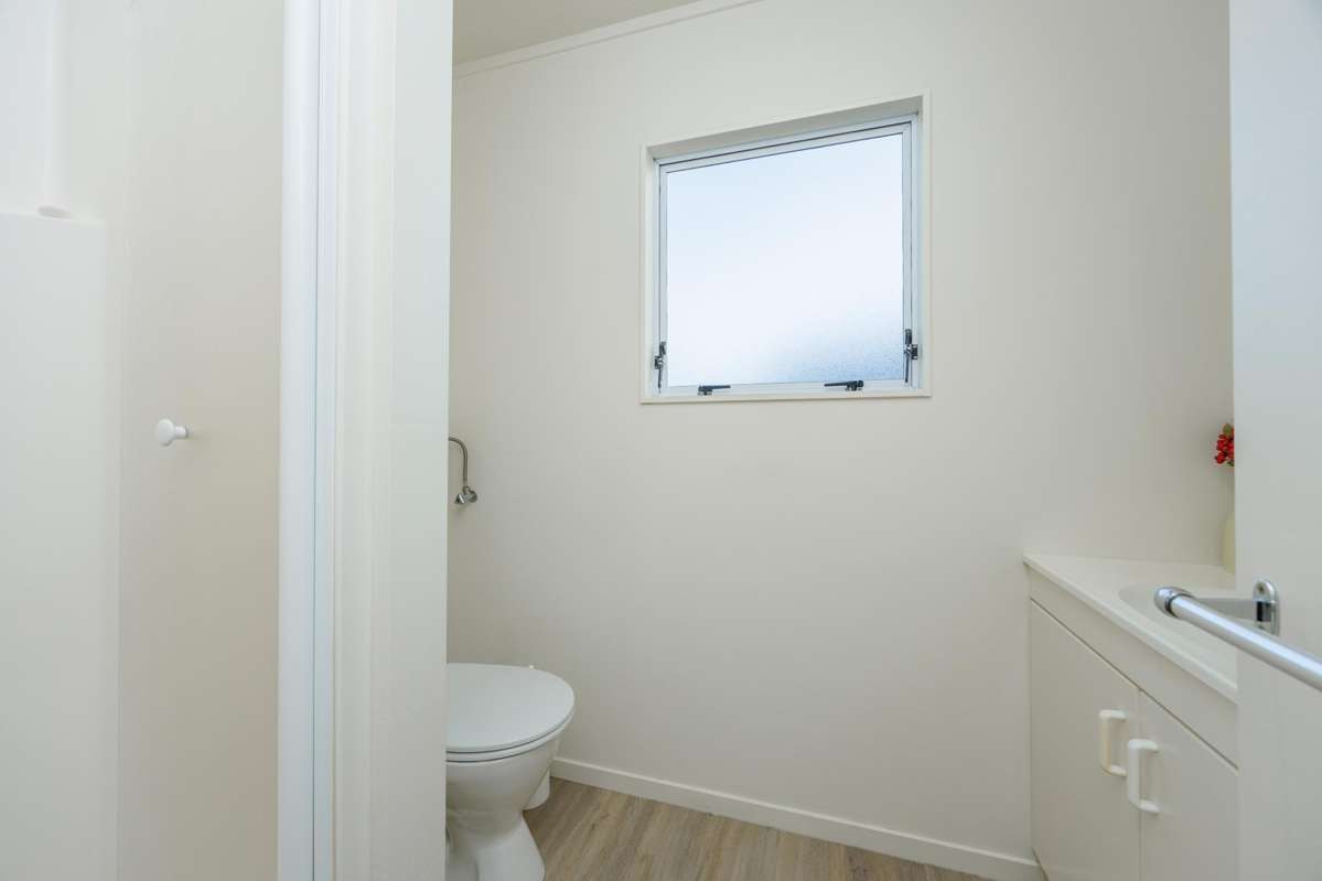 12A Sturges Road_4