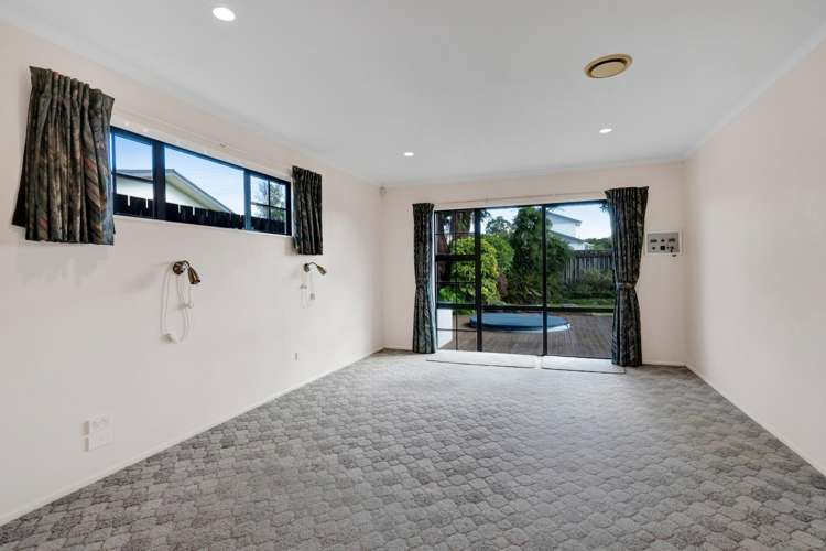 37 Pembroke Road East Stratford_17