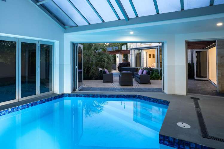 92 McCormacks Bay Road Redcliffs_28