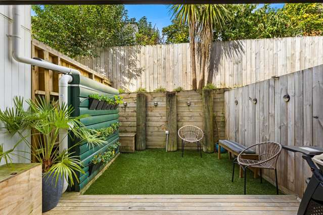 15/18 Hewlett Road Massey_1