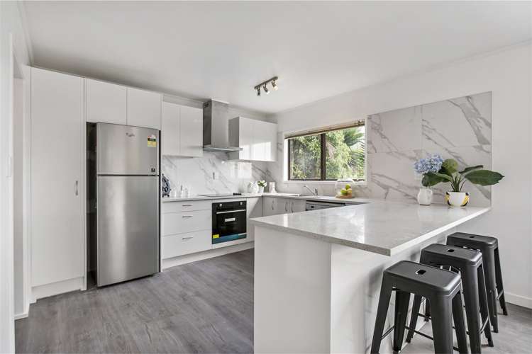 65 Reynella Drive Massey_12