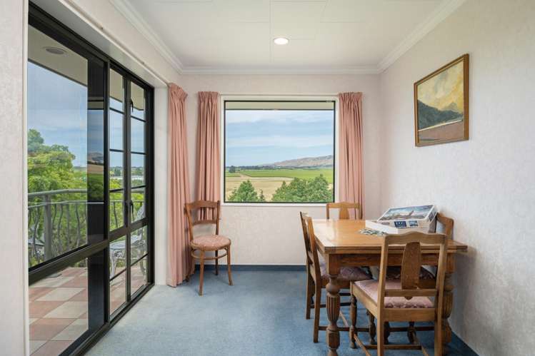 27 Pine Hill Rise Fairhall_16