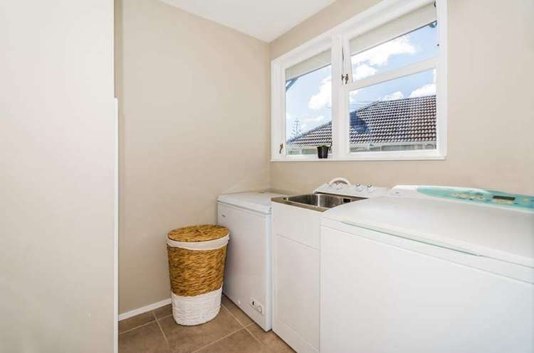 24 Chippendale Crescent Birkdale_12