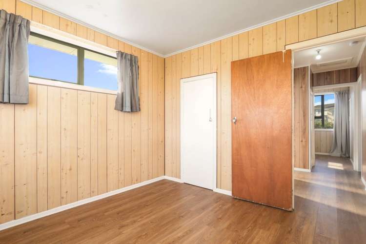 7 Velvet Crescent Otara_5