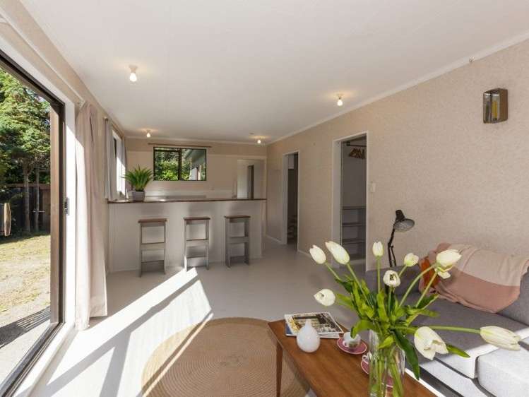 88 Wellington Road Paekakariki_1