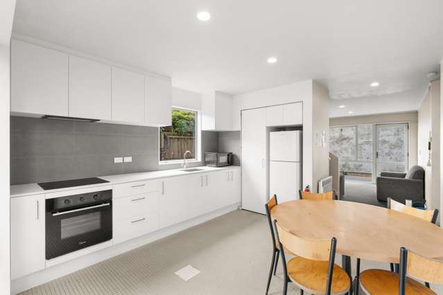 2/340 Lincoln Road Addington_1