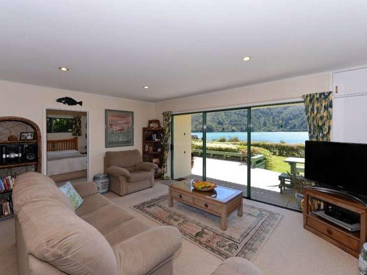 21 The Parade Okiwi Bay_9