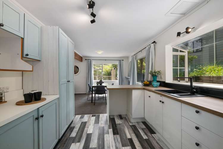 43 Dalton Grove Stokes Valley_8