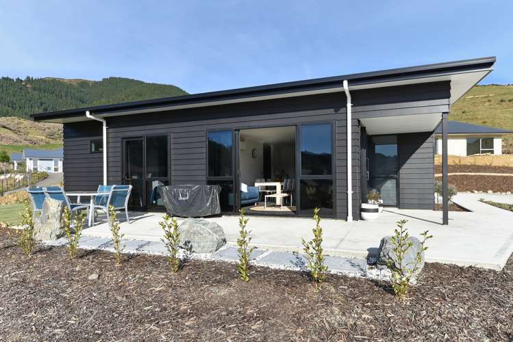 6 Kingfisher Lane Stoke_2