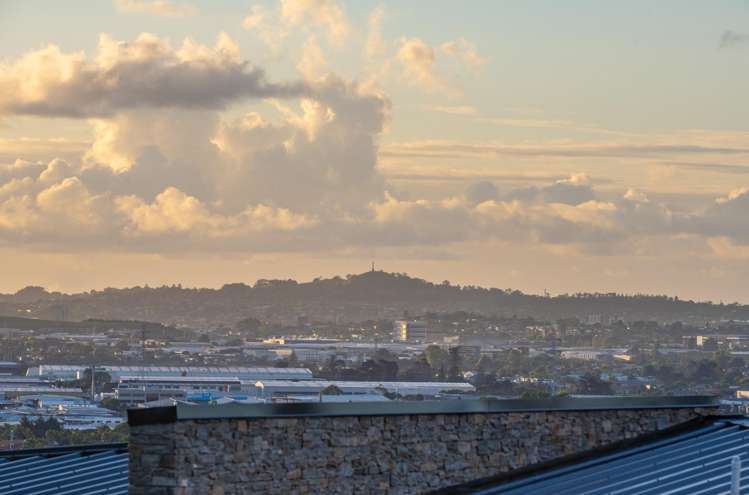 45 Armstrong Farm Drive East Tamaki Heights_40