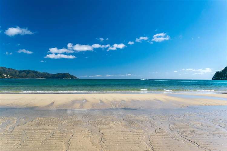 29 Awaroa Inlet Awaroa Bay_10