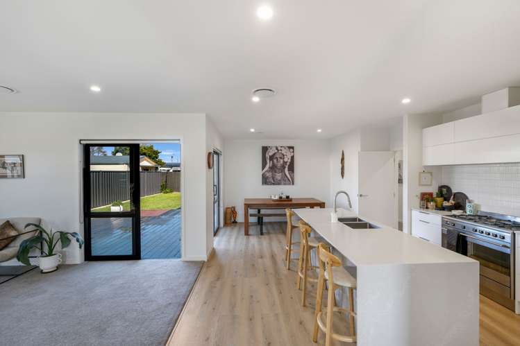 8 Whariki Crescent Flaxmere_10