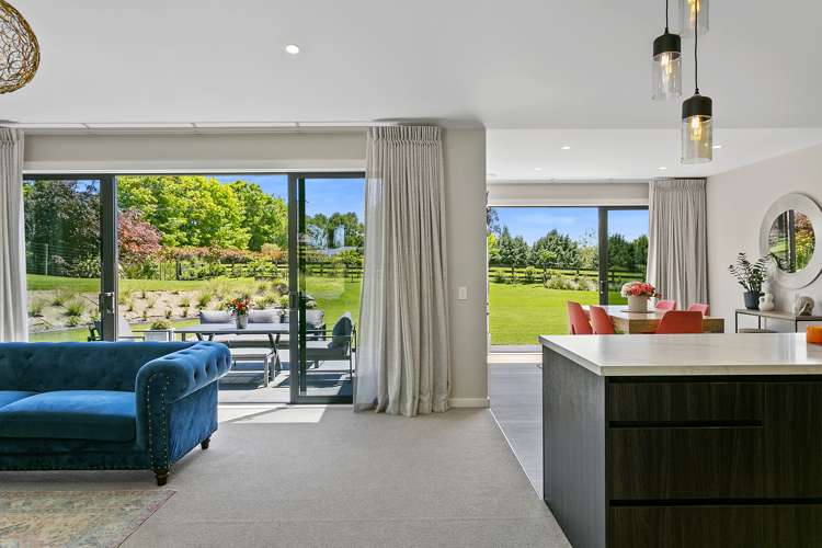 139 Mapara Road Acacia Bay_13