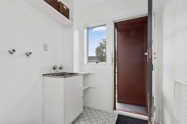 4 Cobar Close Maupuia_11