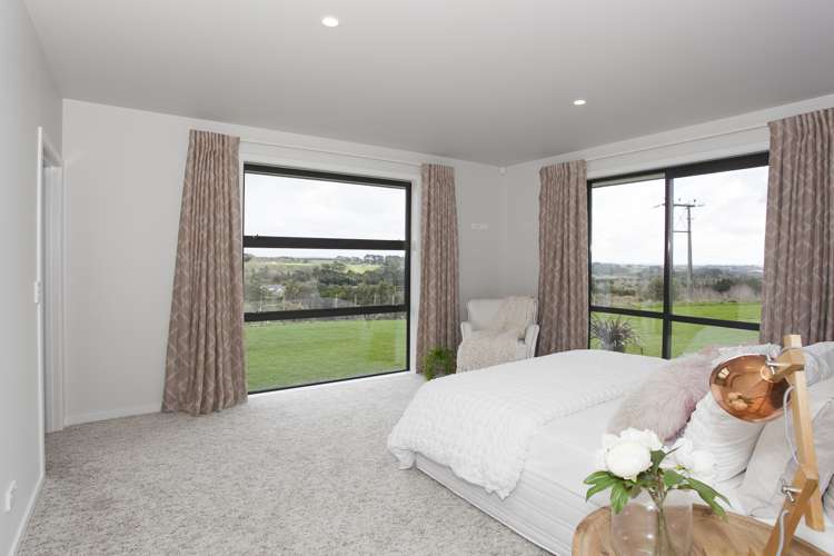 156 Pacific Drive Fitzherbert_19