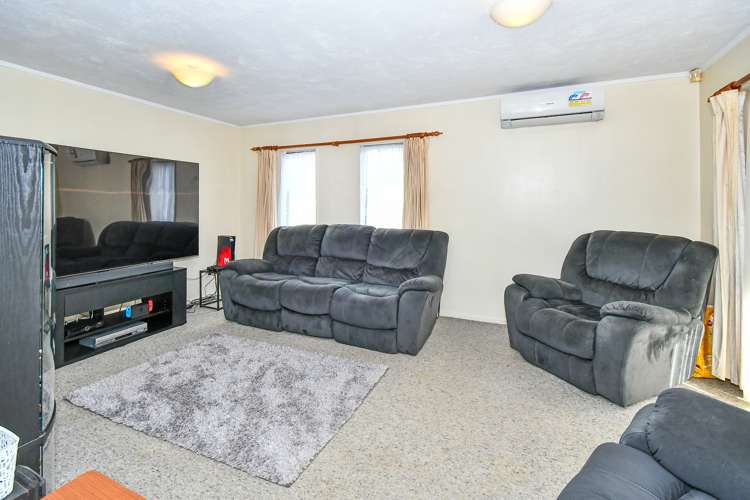 3 Leven Lane Totara Heights_2