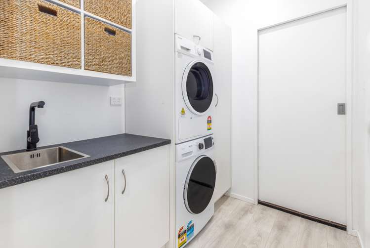 7 Tregear Place Camborne_17