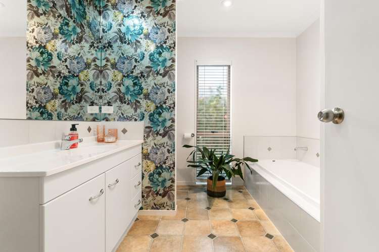 47 Oteki Park Drive Welcome Bay_12