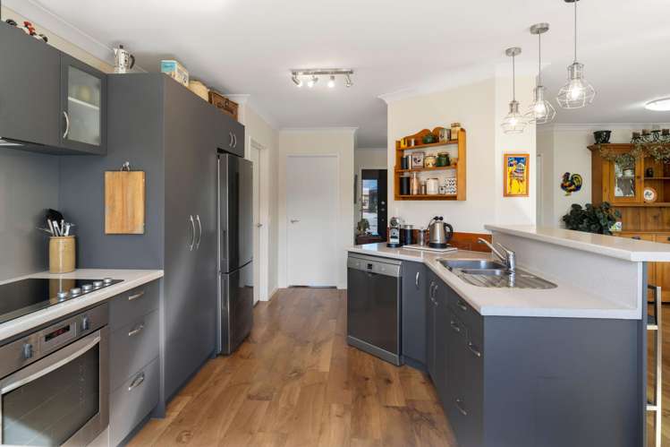 8a Angus Place Wakefield_9