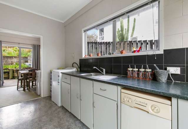 1/71 Captain Scott Road Glen Eden_2