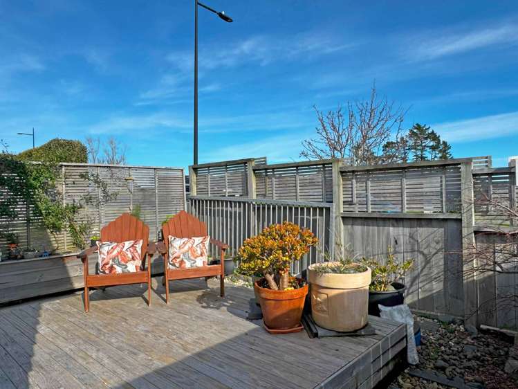 76 Accolage Boulevard_5