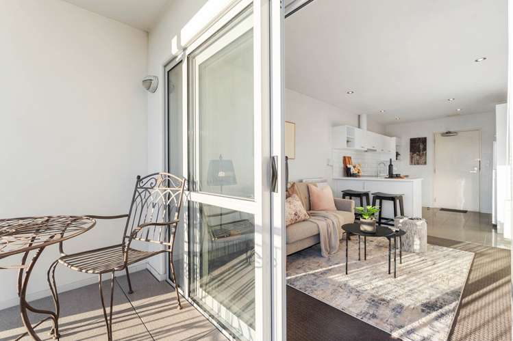 D6/60 Masons Road Oteha_16