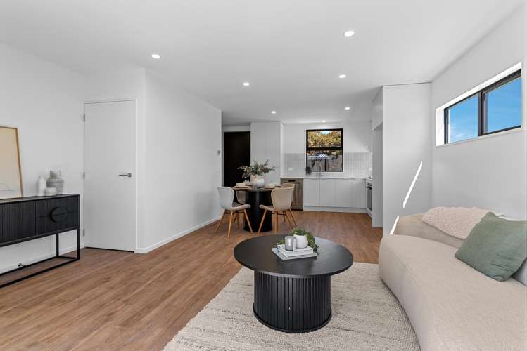 1-4/15 Feilding Street Addington_3