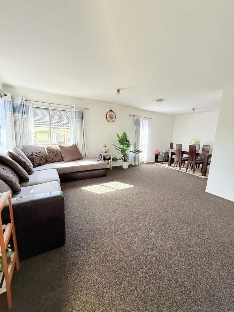 2/159A Manuka Road 10878_0