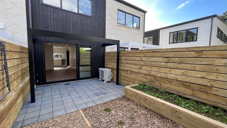 10 Whanui Place Māngere Bridge_1