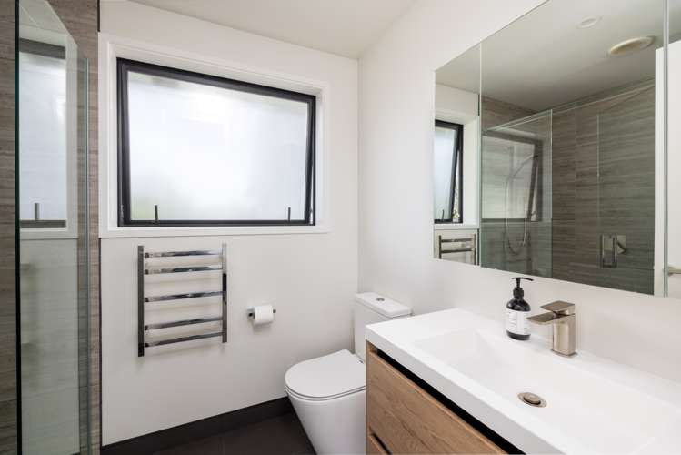 5 Evergreen Drive Woodend_18