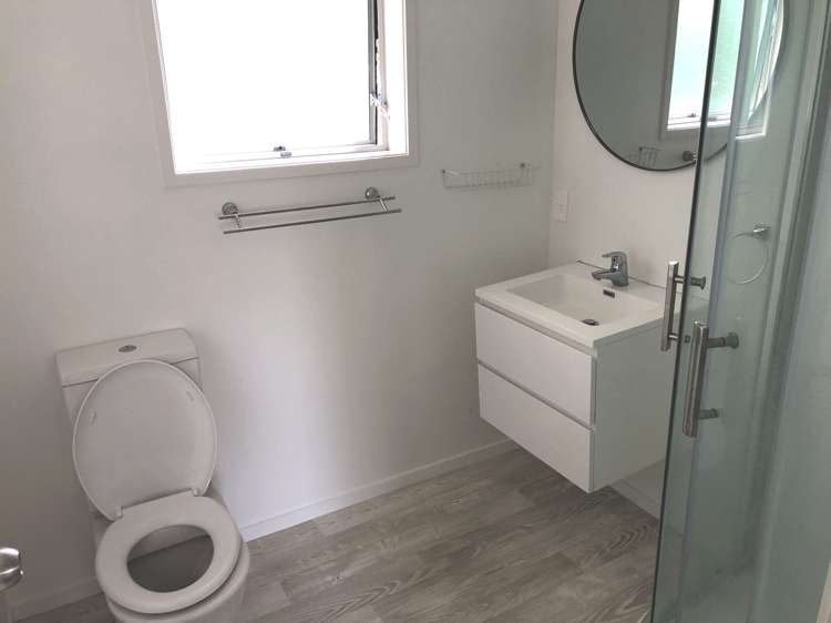 2/28 Uxbridge Road Mellons Bay_5