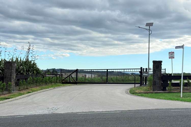 9 Runway Rise Dairy Flat_7