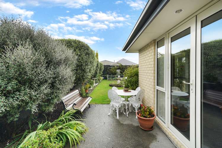 10 Charlie Stanton Place Shirley_16