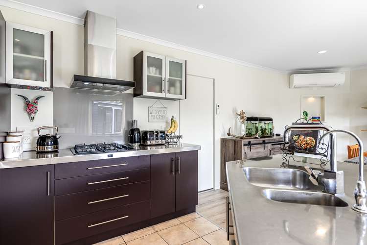 7 Roderick Place Rototuna_21