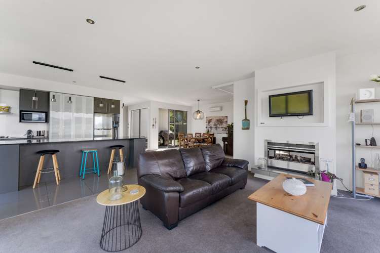 366 Princes Drive Britannia Heights_7